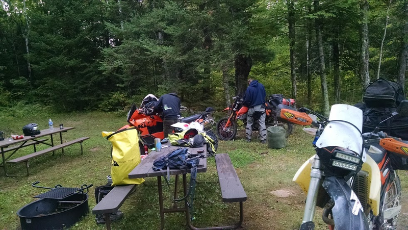 Illustration for article titled Don’t Be Late! 2 Singles and a Twin KTM Ride the TWAT Day 2